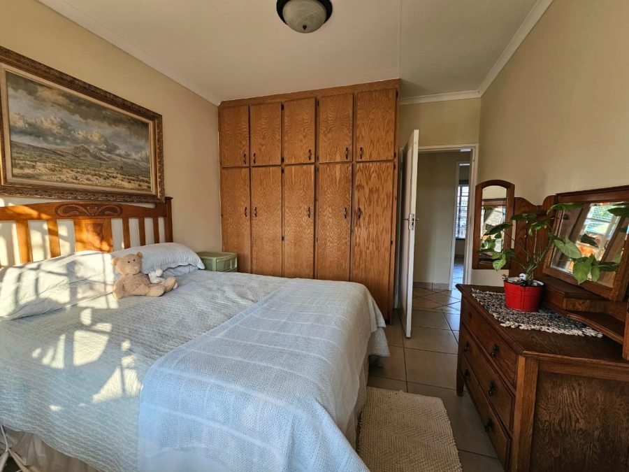 4 Bedroom Property for Sale in Van Der Hoff Park North West